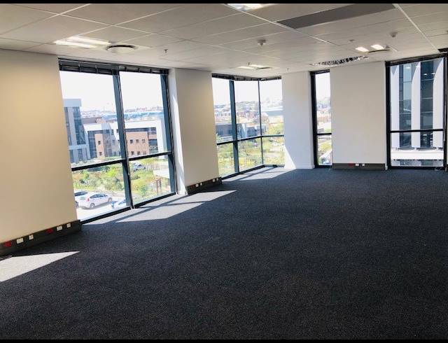 75M² SERVICED OFFICE TO LET IN VORNA VALLEY